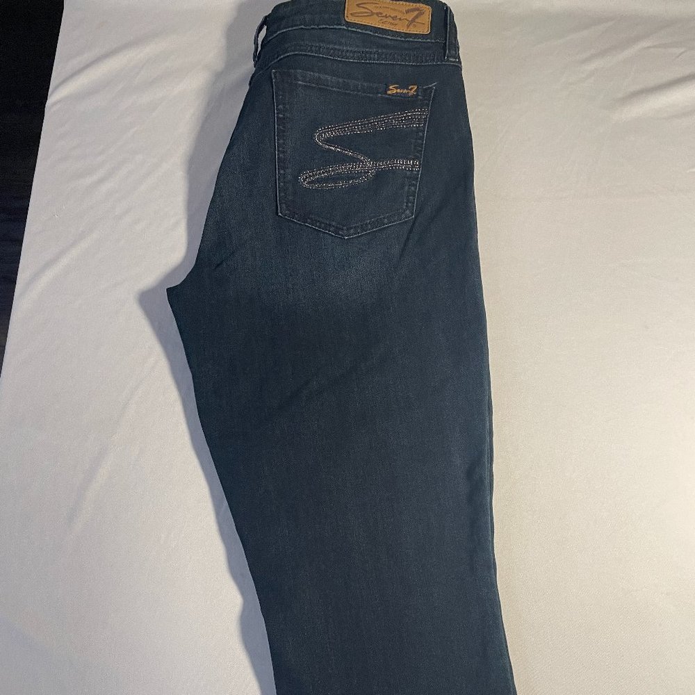 Seven7 Women's Jeans Size 12 Capri Jeans